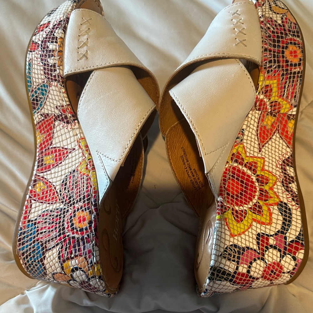 Born clogs Size 8 - Picture 4 of 10